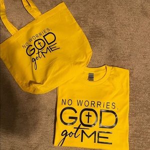 No Worries God Got Me shirt and bag combo